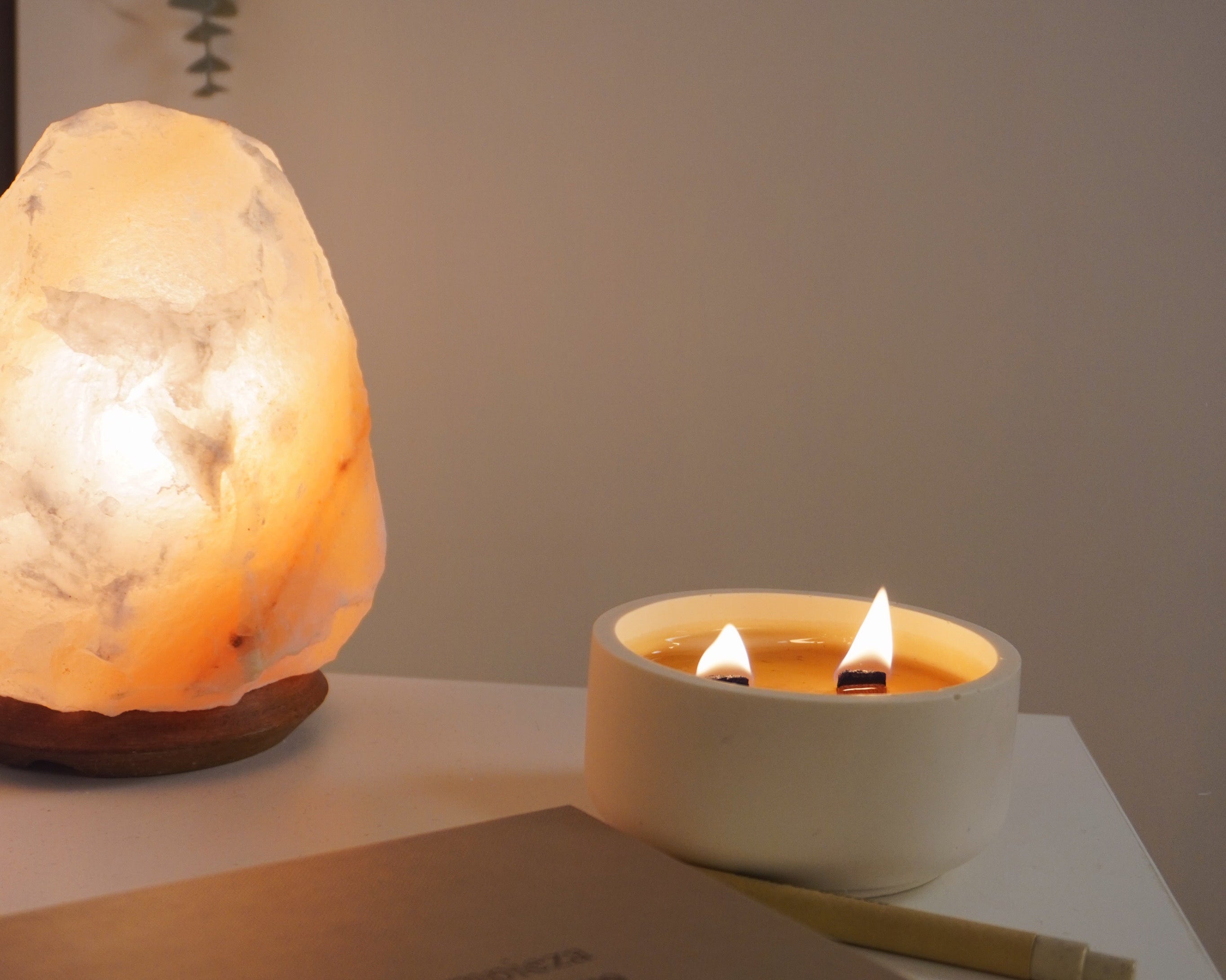 Este otoño crea tu refugio de paz y rituales con velas aromáticas