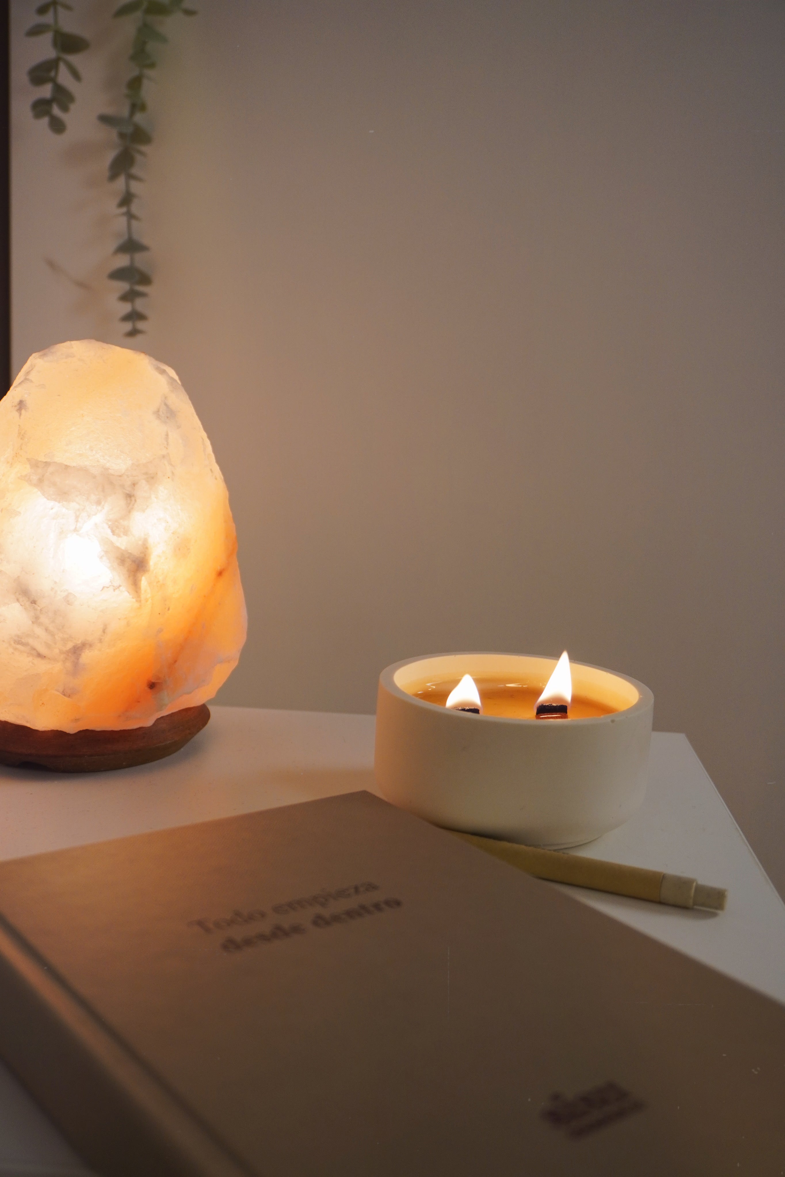 Este otoño crea tu refugio de paz y rituales con velas aromáticas